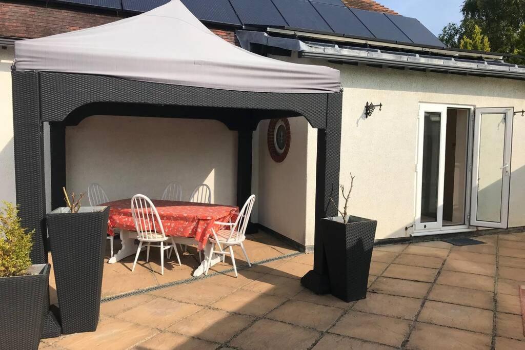 Alpaca Lodge Sittingbourne Eksteriør bilde