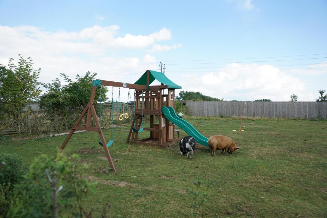 Alpaca Lodge Sittingbourne Eksteriør bilde